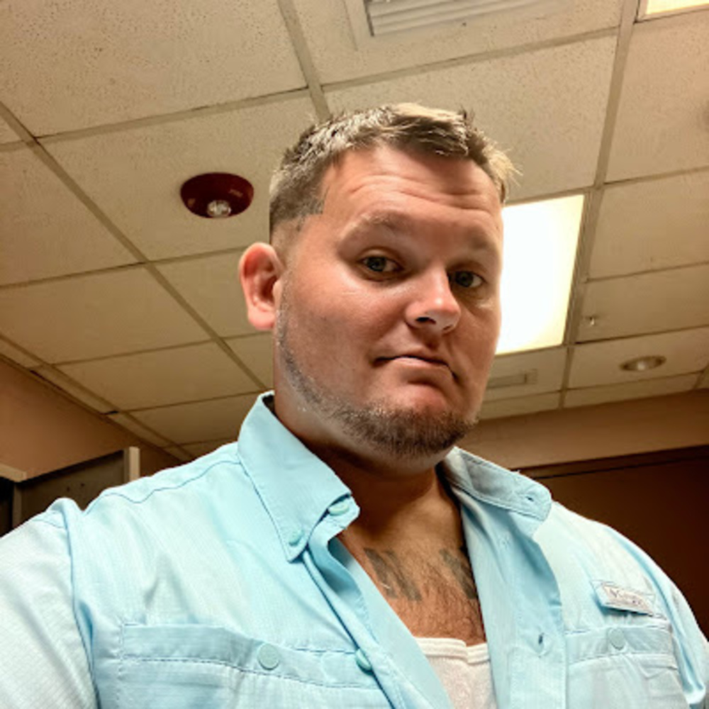 Meet your Posher, Logan